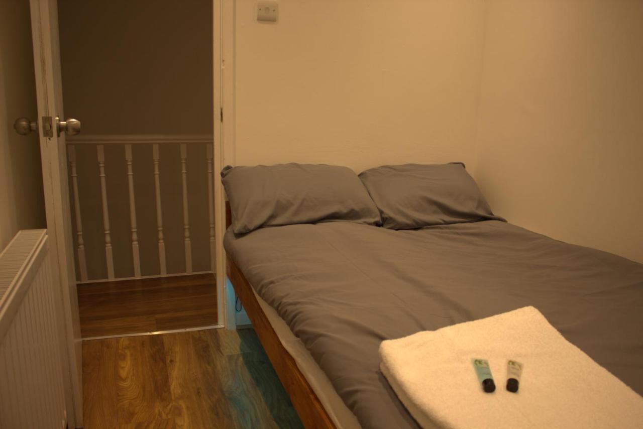 Central Serviced Apartments - Two Bedroom Apartment Кардиф Екстериор снимка