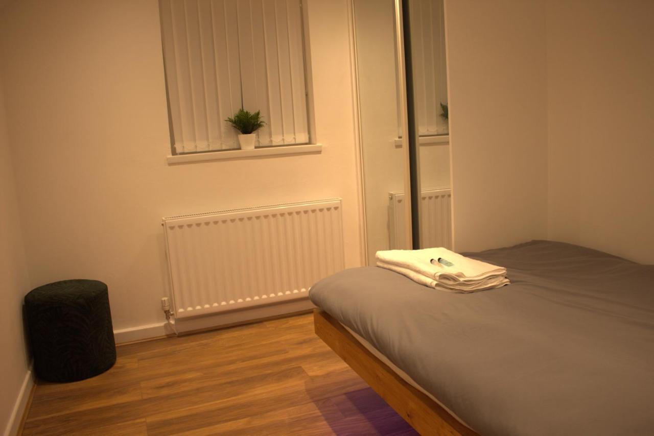 Central Serviced Apartments - Two Bedroom Apartment Кардиф Екстериор снимка